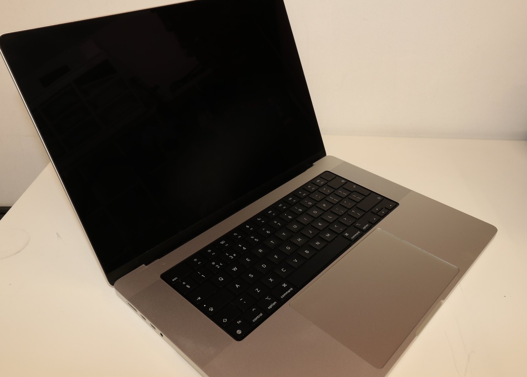 Apple Macbook Pro 16 Inch 2021 M1 Pro 16GB 500GB — TL-LAP-00086 - Image 2