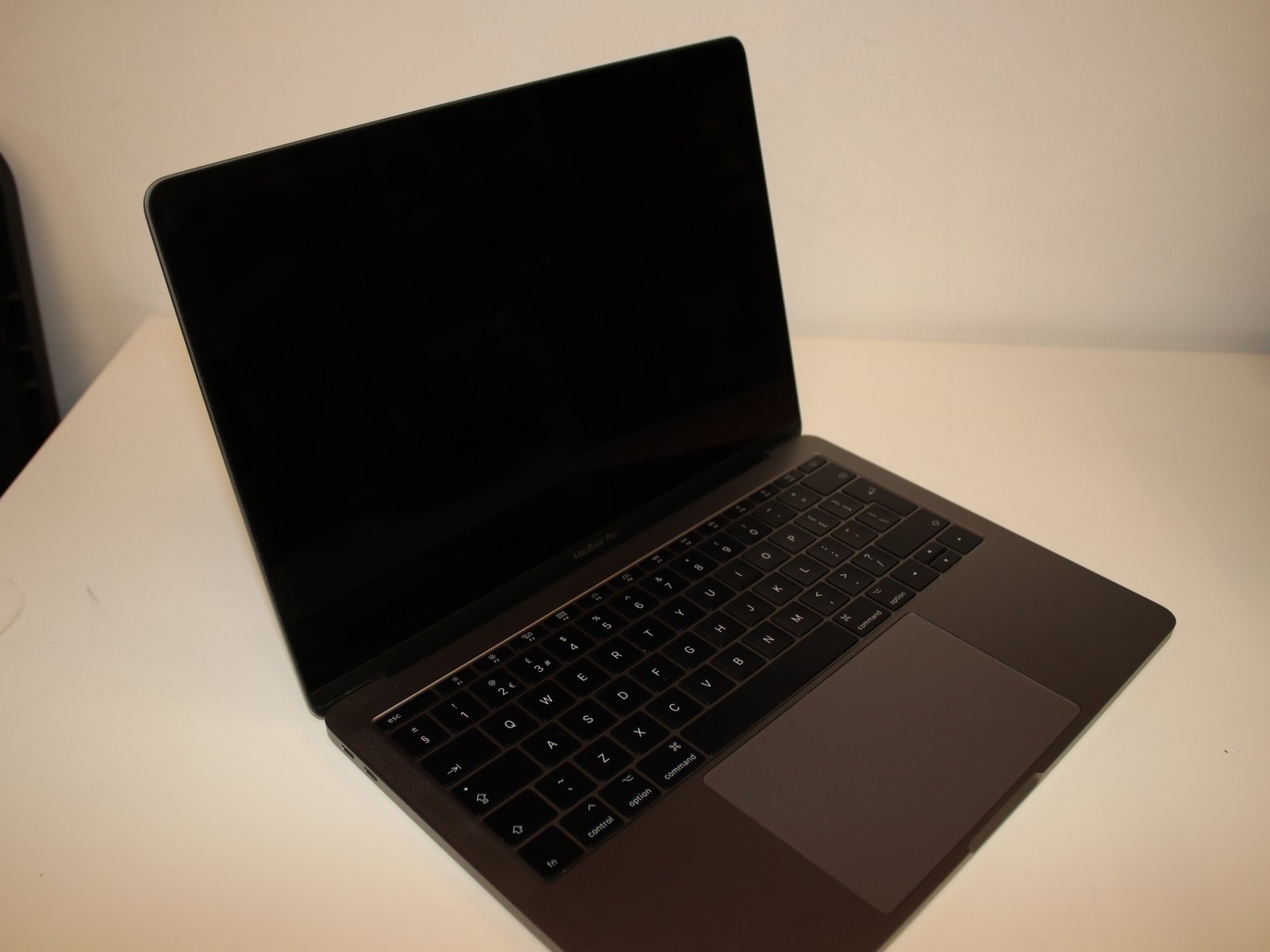 Apple Macbook Pro 13 2017 Intel Core i5 8 GB 128 GB — TL-LAP-00092 - Image 2