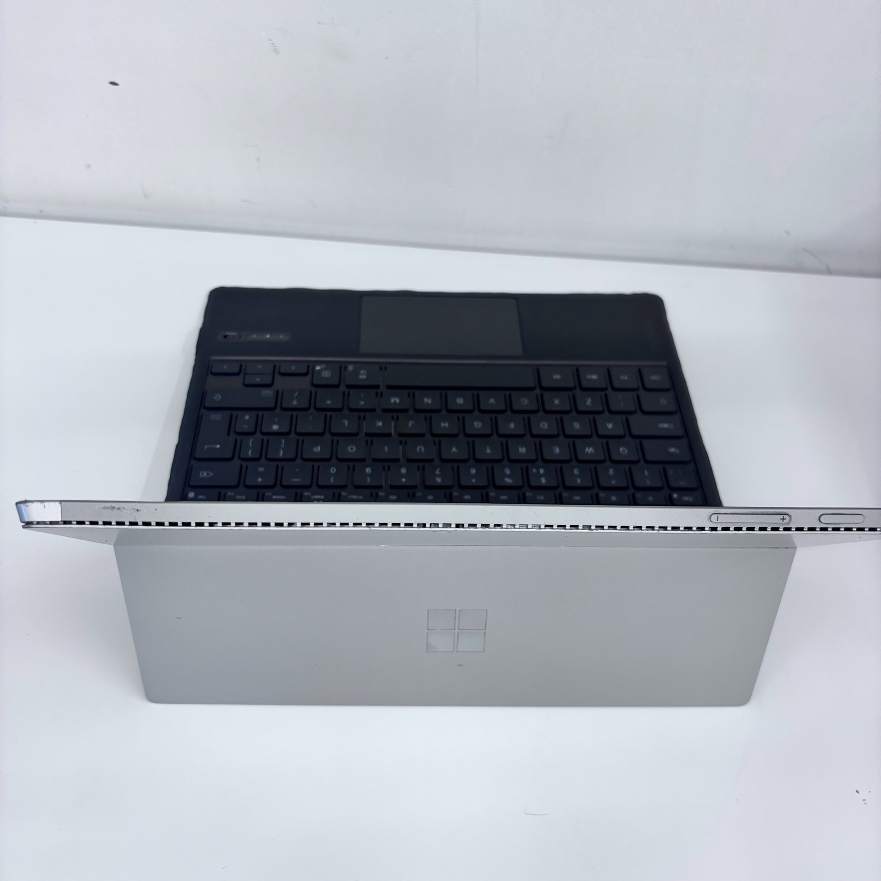 Microsoft Surface Pro 4 Intel Core i7 6th Gen 16GB 512 GB — TL-LAP-00110 - Image 2