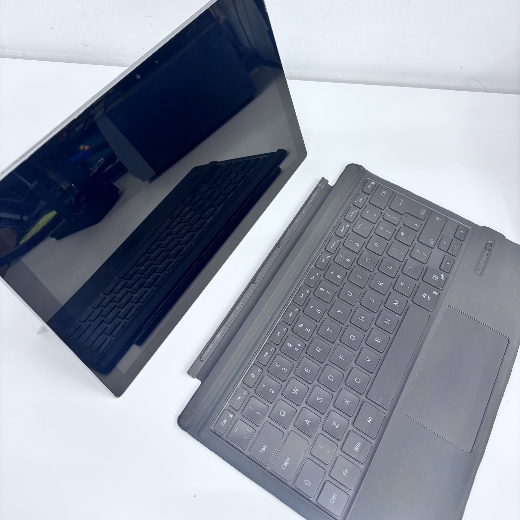Microsoft Surface Pro 4 Intel Core i7 6th Gen 16GB 512 GB — TL-LAP-00110 - Image 4